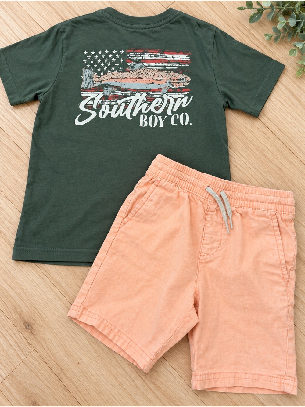 Boys' Dark Green Graphic Short Sleeve Tee